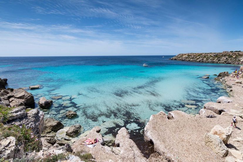 Cala Azzurra Favignana Spiaggia Dal Sentore Tropicale